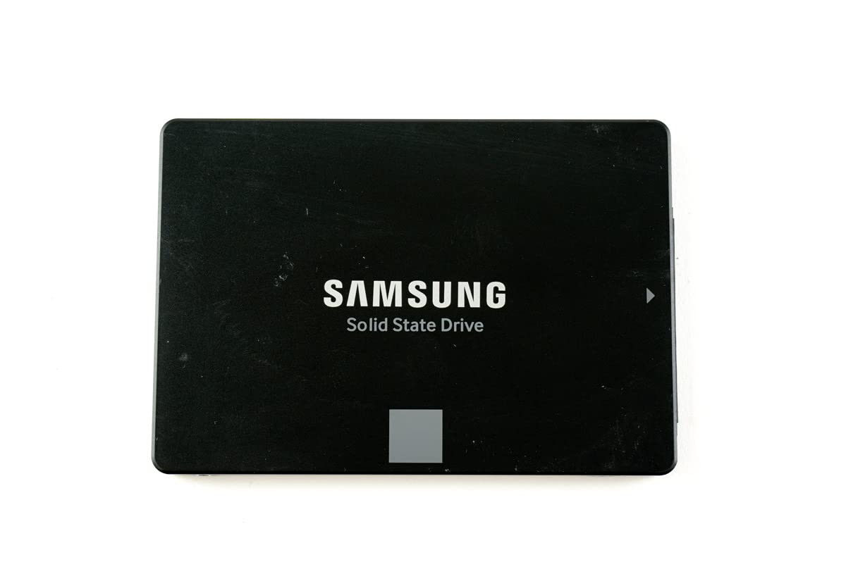 Samsung 860 EVO 250GB Internal SSD with Fast Data Transfer